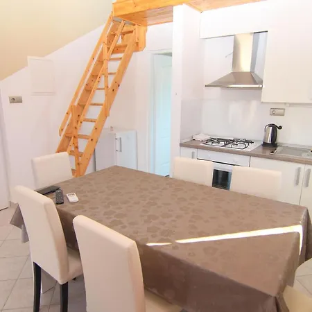 Apartamento Ljubic Bosana