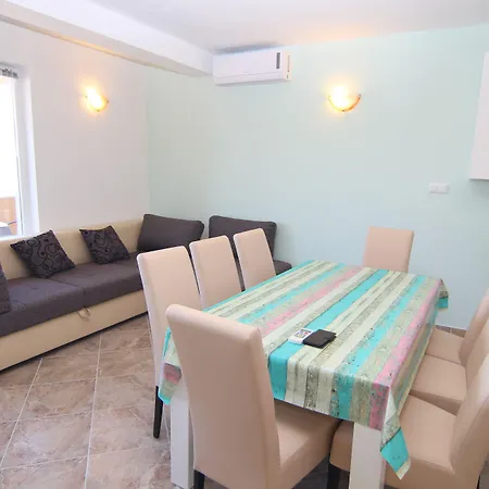 Apartman Ljubic Pag Town